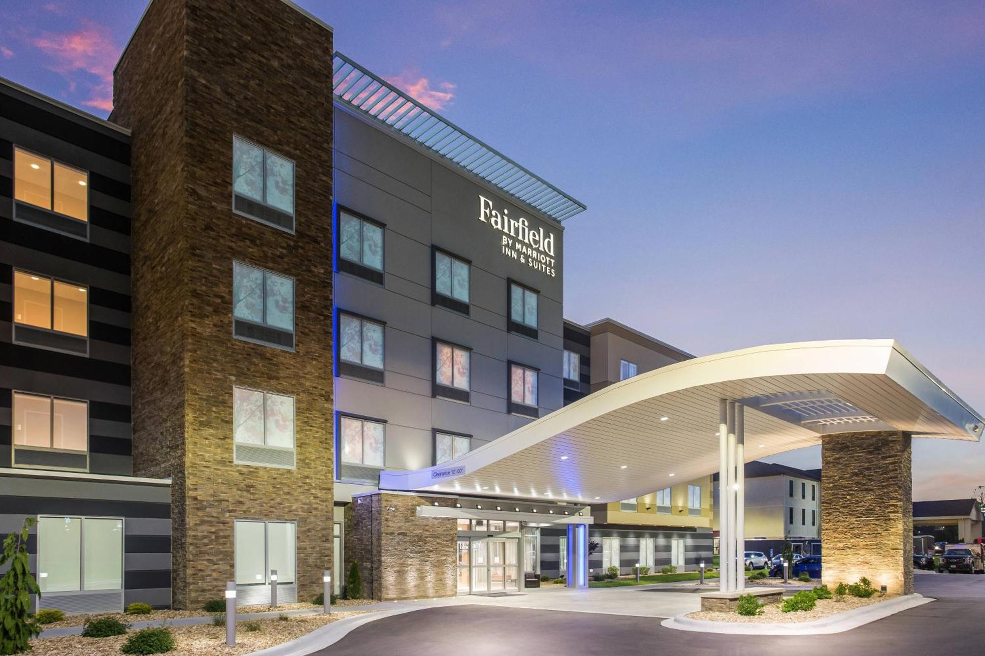 Fairfield Inn & Suites Рола Екстериор снимка